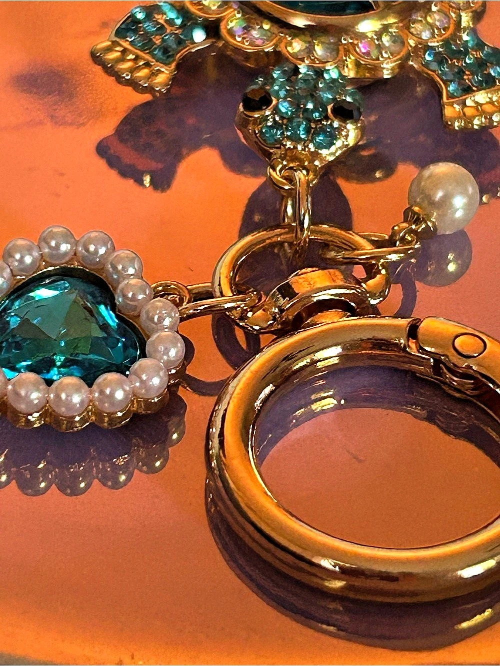 Turtle Rhinestone Keychain in Gold & Green - Picture 5 of 7